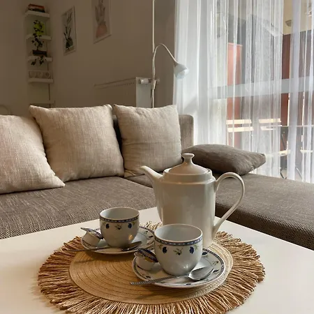 - Free Garage, Ac, Balcony, Wi-fi דירה