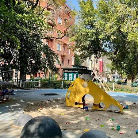 Apartment - Free Garage, Ac, Balcony, Wi-fi *
