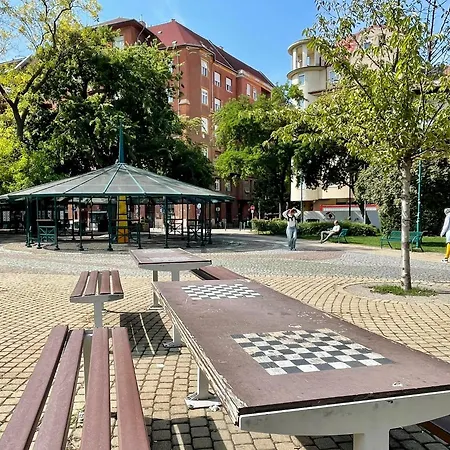 - Free Garage, Ac, Balcony, Wi-fi Budapeşte