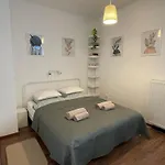 - Free Garage, Ac, Balcony, Wi-fi Apartment *