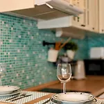 - Free Garage, Ac, Balcony, Wi-fi Apartment *