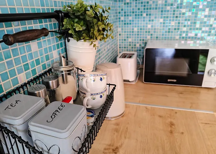 - Free Garage, Ac, Balcony, Wi-fi 아파트
