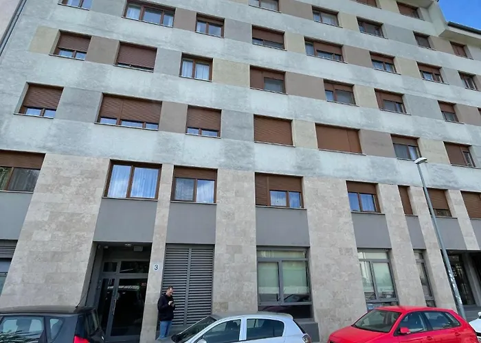 - Free Garage, Ac, Balcony, Wi-fi
